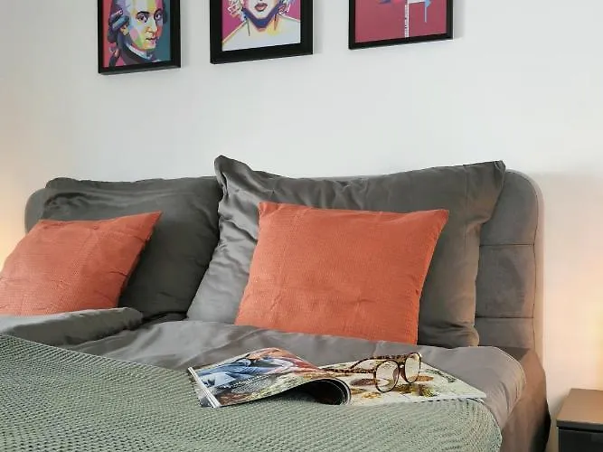 דירה Neues Center Piano Mit Netflix