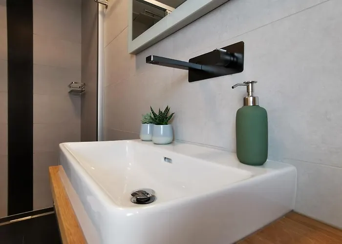 Neues Center Piano Mit Netflix アパート *