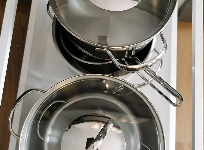 Neues Center Piano Mit Netflix クラーゲンフルト