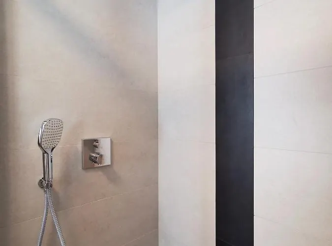 Neues Center Piano Mit Netflix דירה *