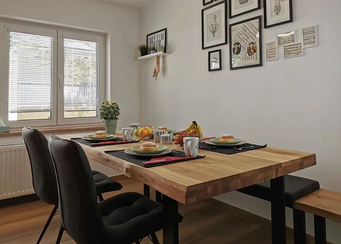 Neues Center Piano Mit Netflix