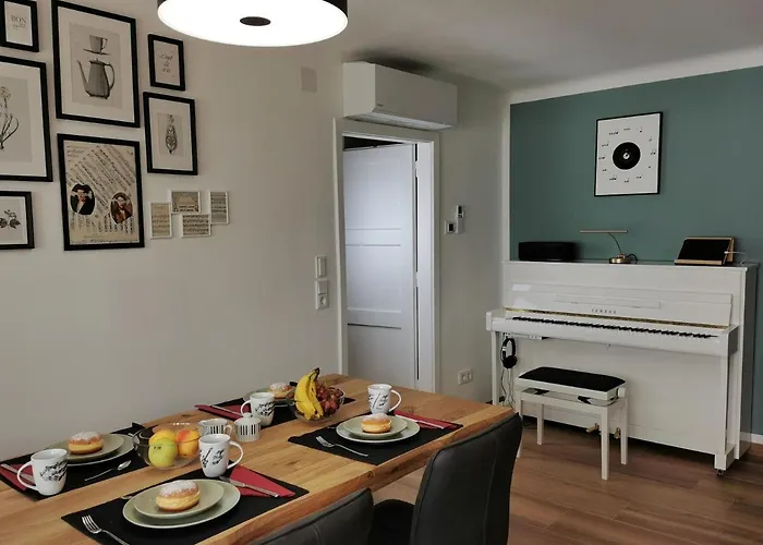 Neues Center Piano Mit Netflix アパート *